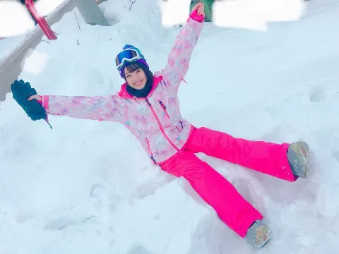佐々木 美玲｜🍞がスノボに行きました！（2019-02-02）｜3枚目