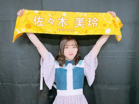 佐々木 美玲｜🎄まであと3日😊（2021-12-23）｜2枚目