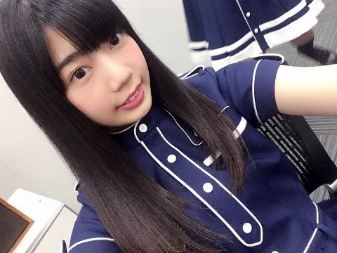 高本 彩花｜電車（2016-09-26）｜2枚目