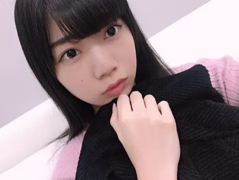 高本 彩花｜最近愛犬に睨まれます（2016-12-01）