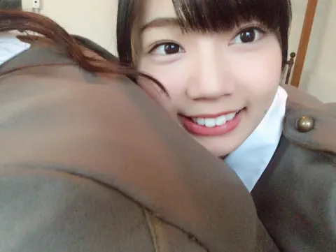 高本 彩花｜背中がすきです（2016-12-03）｜2枚目