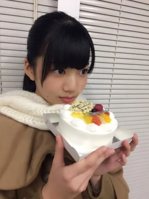 高本 彩花｜一年の終わりに一年を振り返ってみたブログです。なんだかかなり…（2016-12-30）｜5枚目