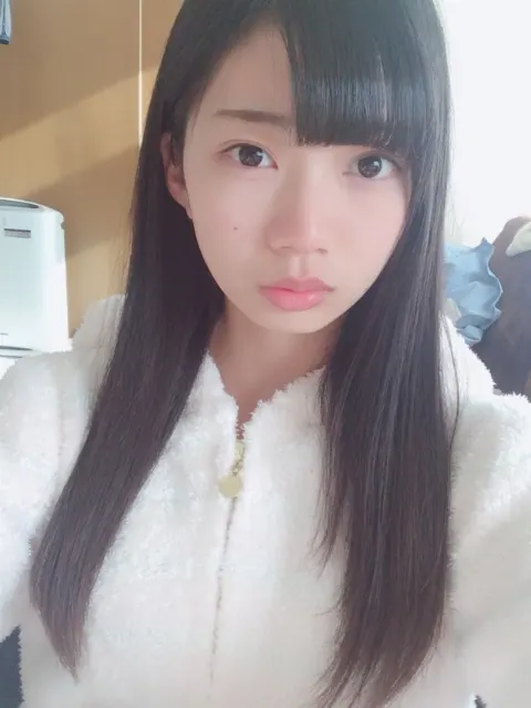 高本 彩花｜握手会だ！！！髪型悩むなぁ（2017-01-15）