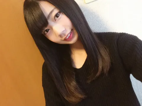 高本 彩花｜コスメはキラキラしてるものに目がないです（2017-02-05）