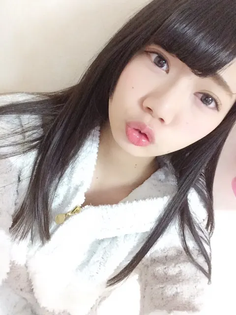 高本 彩花｜小顔体操（2017-02-17）｜2枚目