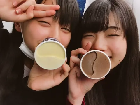高本 彩花｜アイス食べたよ！（2017-03-01）