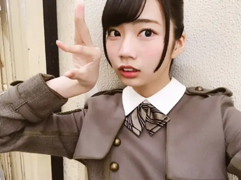 高本 彩花｜アイス食べたよ！（2017-03-01）｜2枚目