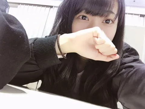 高本 彩花｜しぇいくはんど（2017-03-03）｜2枚目