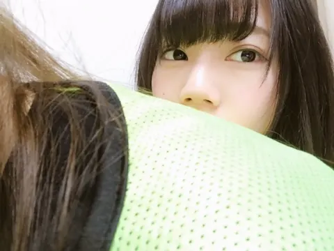 高本 彩花｜カッティング（2017-03-15）｜2枚目