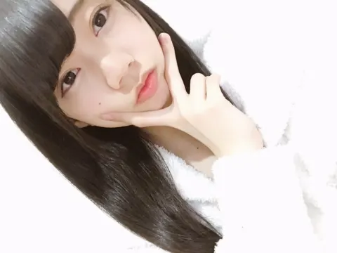 高本 彩花｜前髪が伸びてきました（2017-04-11）｜3枚目