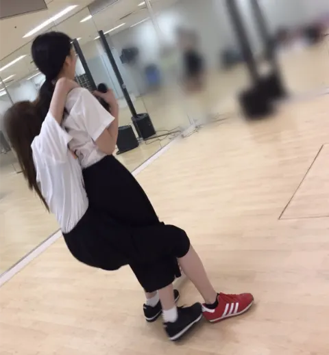 高本 彩花｜とある日のレッスン中（2017-05-19）｜2枚目