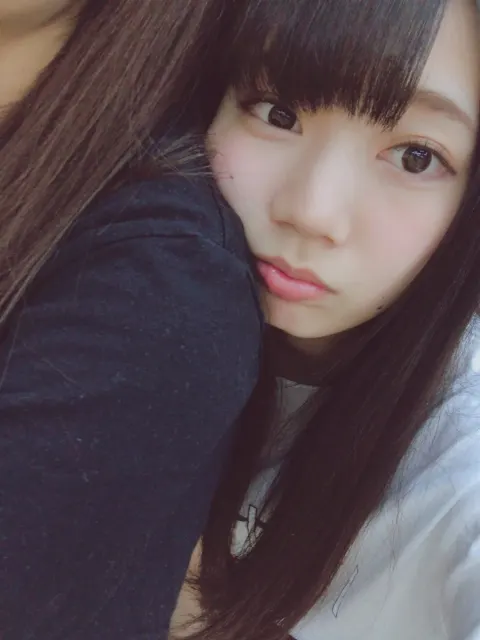 高本 彩花｜久美の背中（2017-05-25）｜2枚目