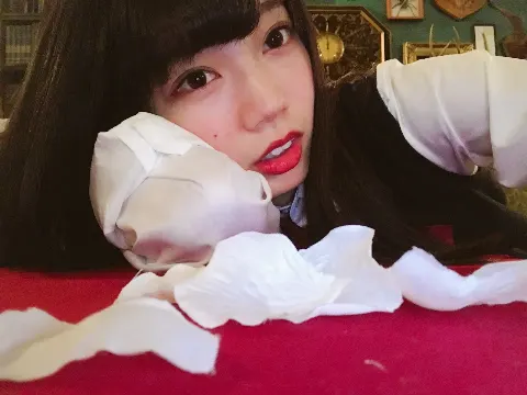 高本 彩花｜おNEWの靴（2017-10-28）｜2枚目
