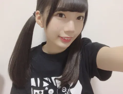 高本 彩花｜19歳なのにツインテールとかしちゃった（2017-11-03）｜2枚目
