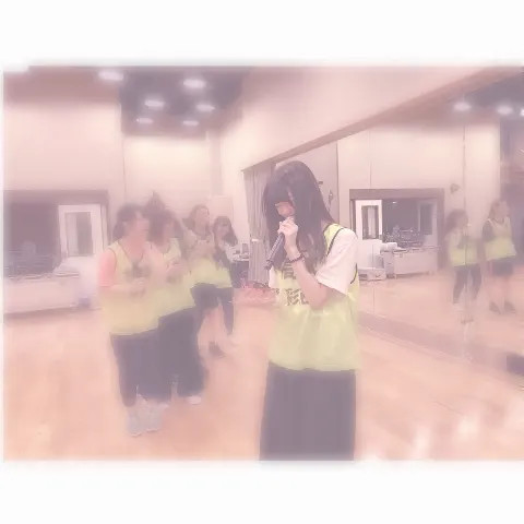 高本 彩花｜19歳なのにツインテールとかしちゃった（2017-11-03）｜5枚目