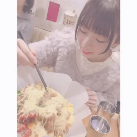 高本 彩花｜クリスマス（2017-12-28）｜2枚目