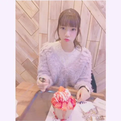 高本 彩花｜クリスマス（2017-12-28）｜3枚目