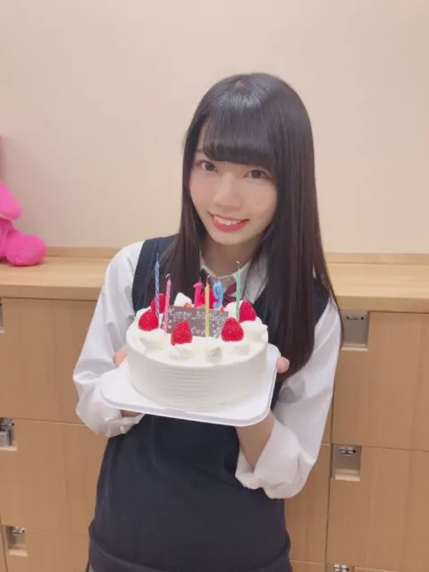 高本 彩花｜2017年、感謝（2018-01-01）｜7枚目