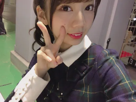 高本 彩花｜霜柱踏んできた（2018-01-27）｜2枚目