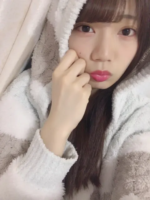 高本 彩花｜みかん（2018-03-01）｜2枚目