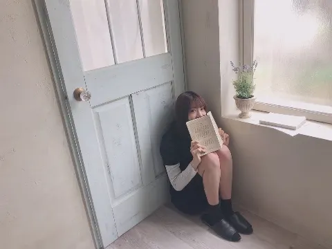 高本 彩花｜発売日に（2018-03-09）｜3枚目