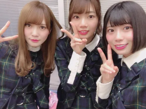 高本 彩花｜風強かった（2018-03-16）｜2枚目