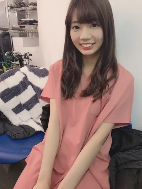 高本 彩花｜花💐（2018-03-06）｜2枚目