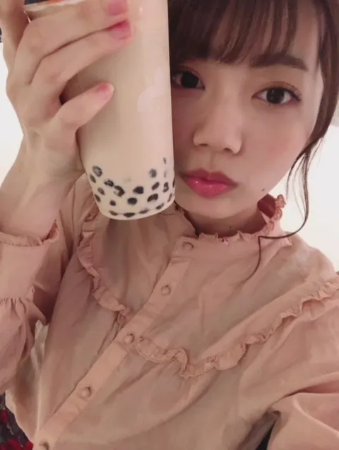 高本 彩花｜タピオカ（2018-04-16）｜2枚目