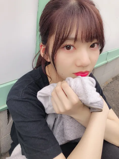 高本 彩花｜すね（2018-06-23）