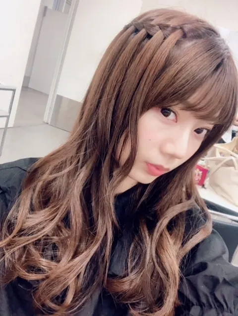 高本 彩花｜ねりけし（2018-05-04）｜2枚目