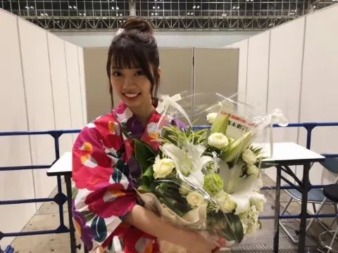高本 彩花｜幕張のお花（2018-07-21）｜6枚目
