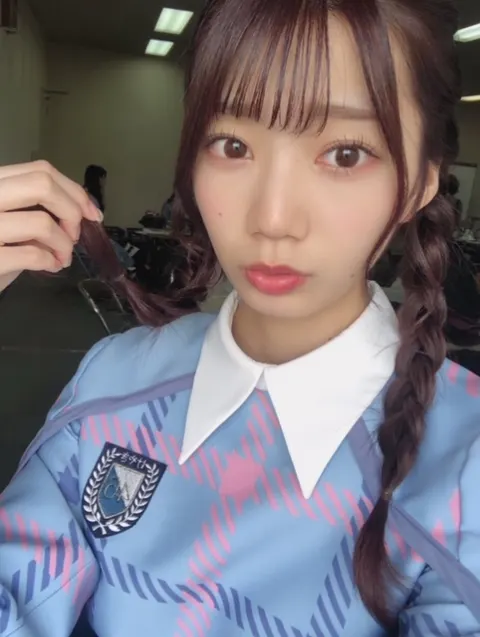 高本 彩花｜みつあみ（2019-02-22）｜2枚目