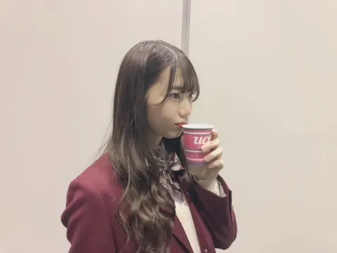 高本 彩花｜臙脂（2018-12-28）｜2枚目