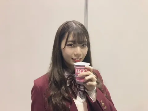 高本 彩花｜臙脂（2018-12-28）｜3枚目