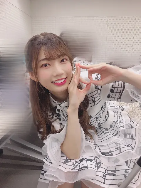 高本 彩花｜暑すぎる雪降れ〜〜❄️👸（2019-08-15）