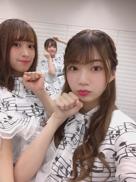 高本 彩花｜暑すぎる雪降れ〜〜❄️👸（2019-08-15）｜4枚目
