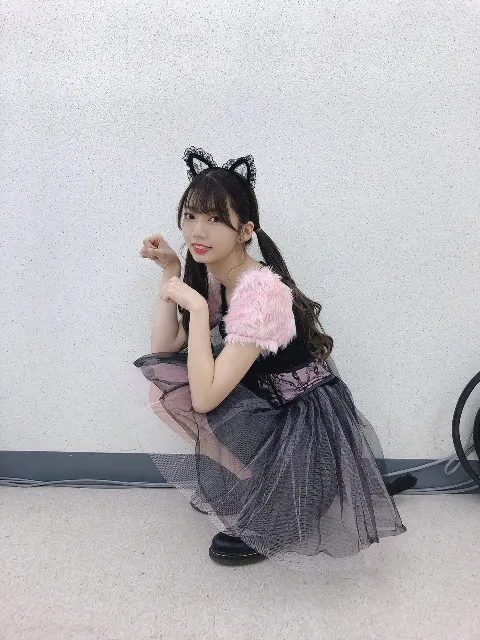 高本 彩花｜🐱（2019-10-30）｜4枚目