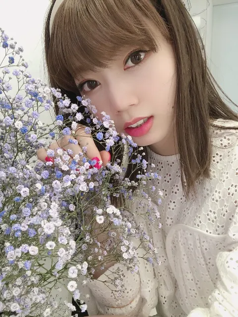高本 彩花｜キラキラ（2020-09-25）｜2枚目
