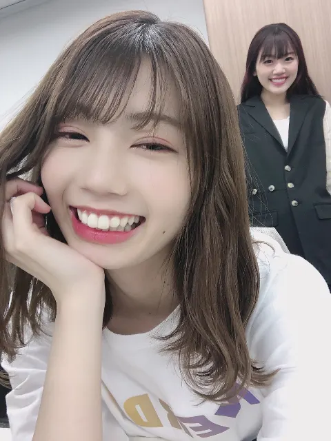 高本 彩花｜カラダWEEK（2020-10-09）｜3枚目