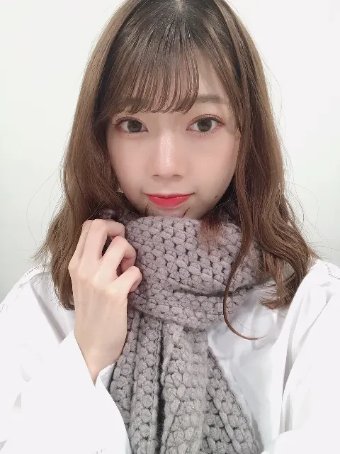 高本 彩花｜日向坂文庫📚（2021-01-29）｜2枚目