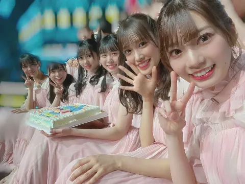 高本 彩花｜2周年🕊（2021-04-03）｜2枚目