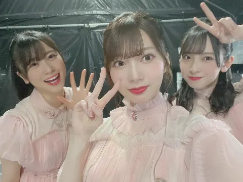 高本 彩花｜2周年🕊（2021-04-03）｜5枚目
