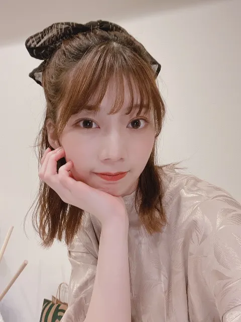 高本 彩花｜🎀（2021-04-17）｜3枚目