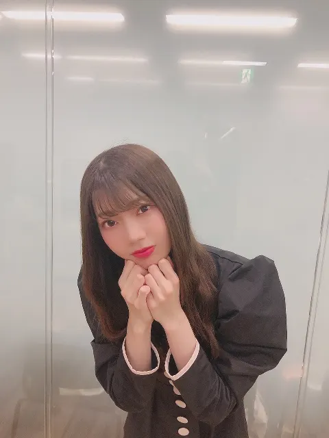 高本 彩花｜2020.3.27（2020-03-30）｜4枚目