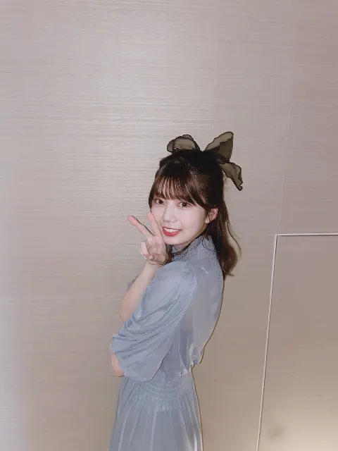 高本 彩花｜エメラルドグリーン（2021-06-10）｜2枚目