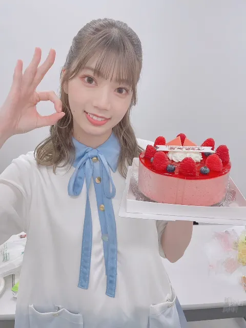 高本 彩花｜23歳になりました（2021-11-07）｜4枚目