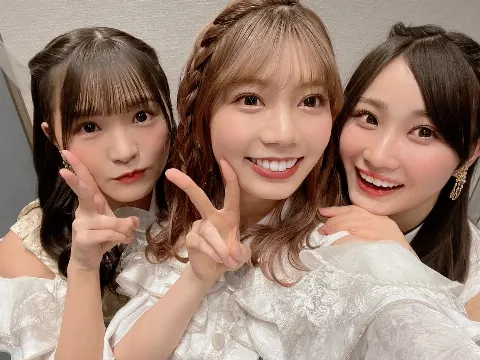 高本 彩花｜2022🐯（2022-01-02）｜2枚目
