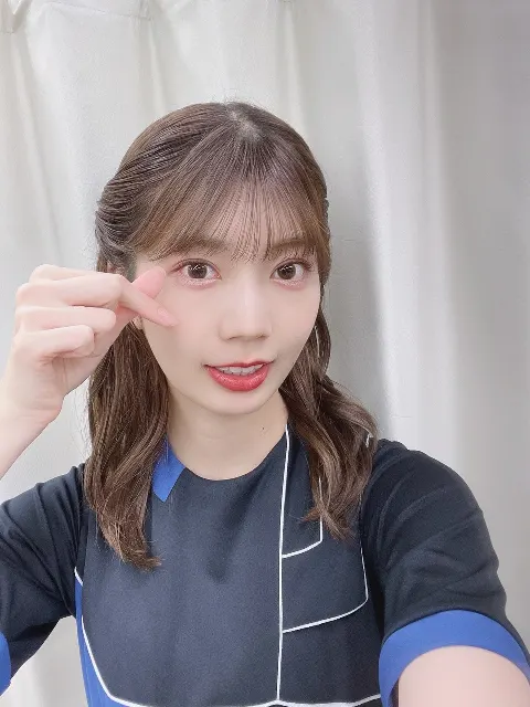 高本 彩花｜🍒（2022-11-01）｜3枚目