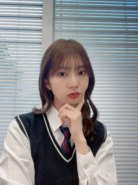 高本 彩花｜最近はねむれてます（2023-03-07）｜4枚目