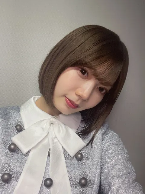 高本 彩花｜今日はストレートにしました（2023-04-17）